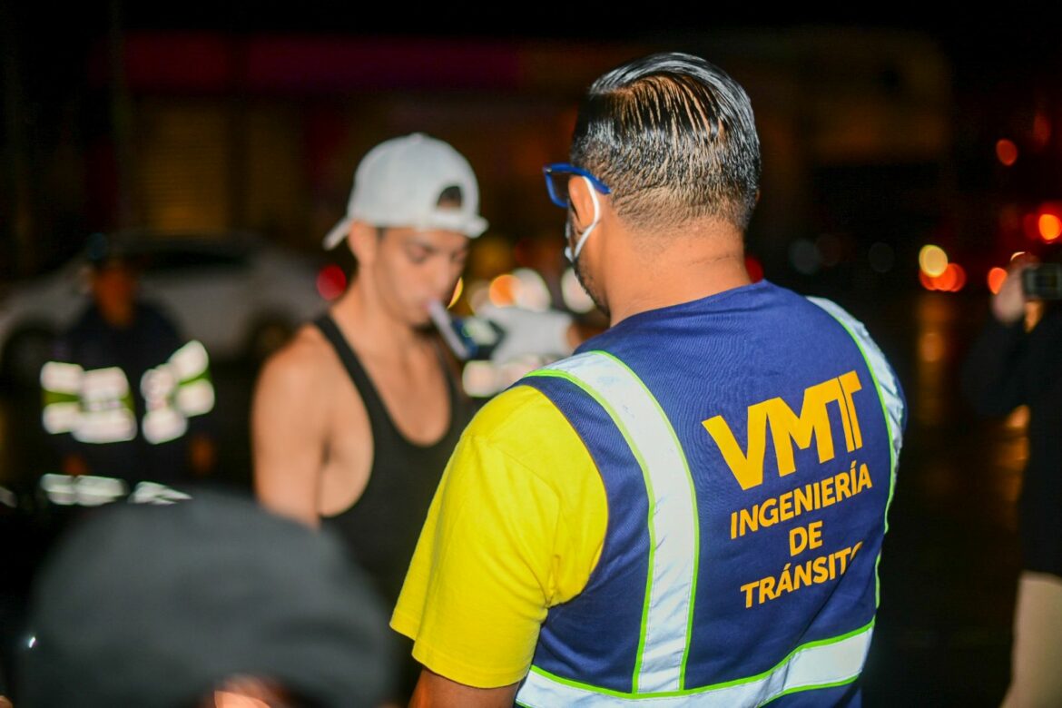 Operativo en la Ciudad de Santa Ana deja 25 personas detenidas por el delito de conducción peligrosa