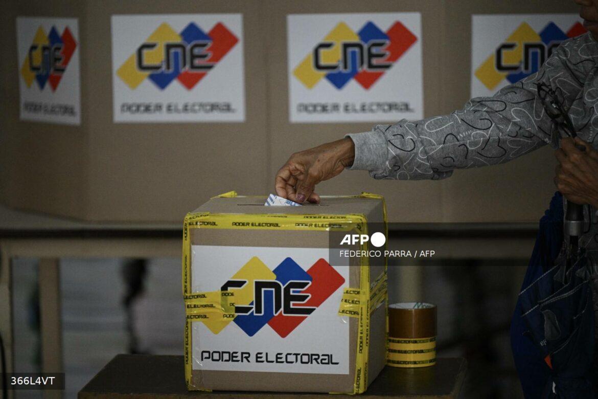 Venezuela decide entre continuidad o cambio en unas tensas elecciones