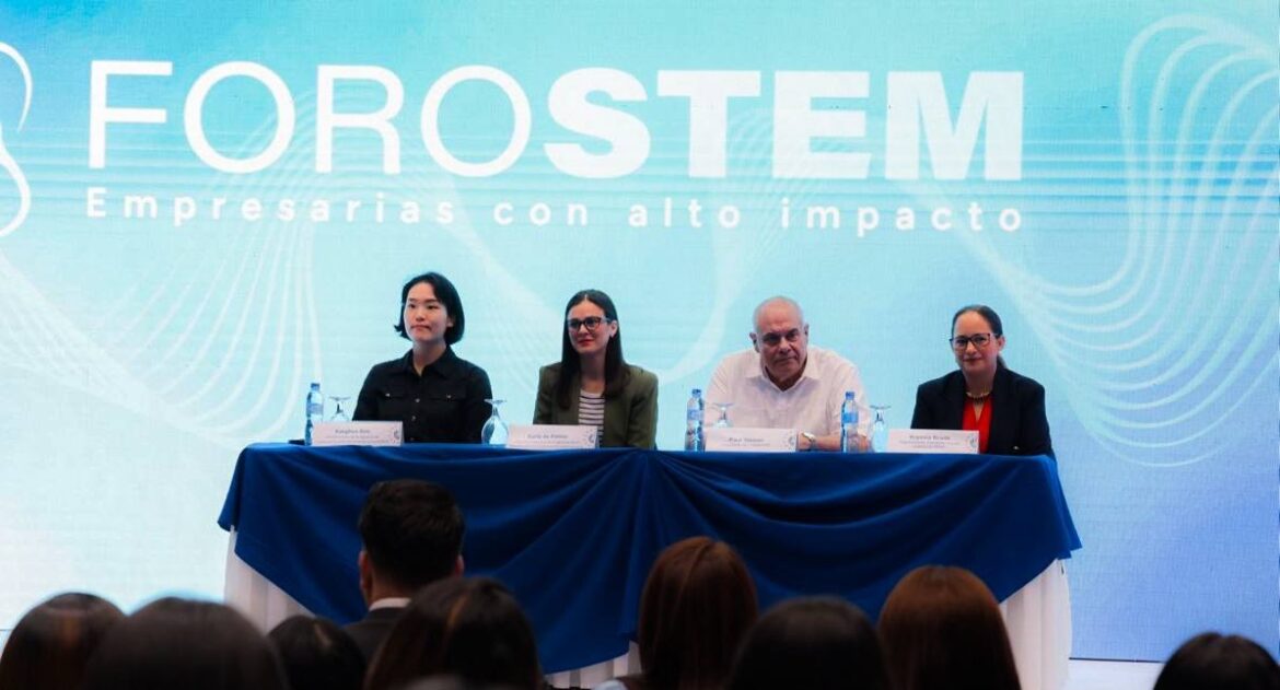 Realizan el Foro: Empresarias con alto impacto en El Salvador