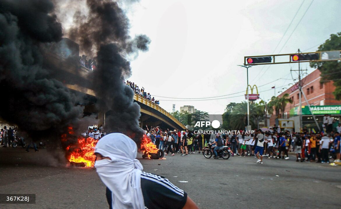 Líder opositora denuncia 16 muertes tras elecciones en Venezuela
