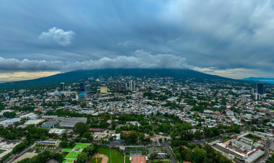 MARN prevé tormentas sobre el territorio salvadoreño a partir del mediodía