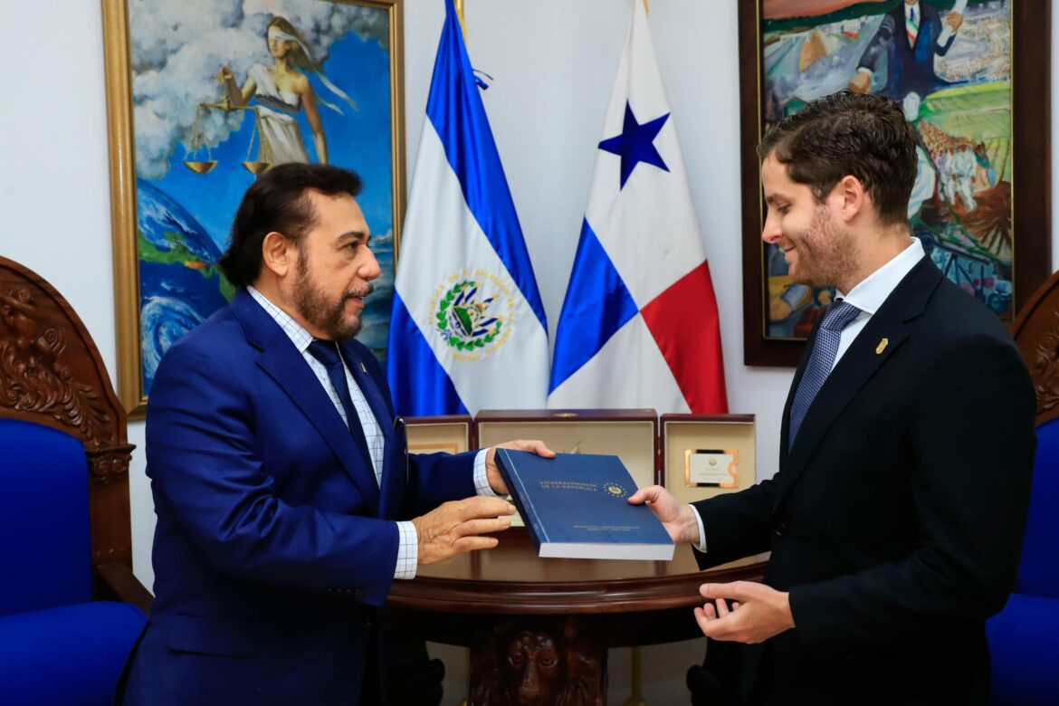 Vicepresidente Ulloa se reúne con alcalde de la Ciudad de Panamá, Mayer Mizrachi
