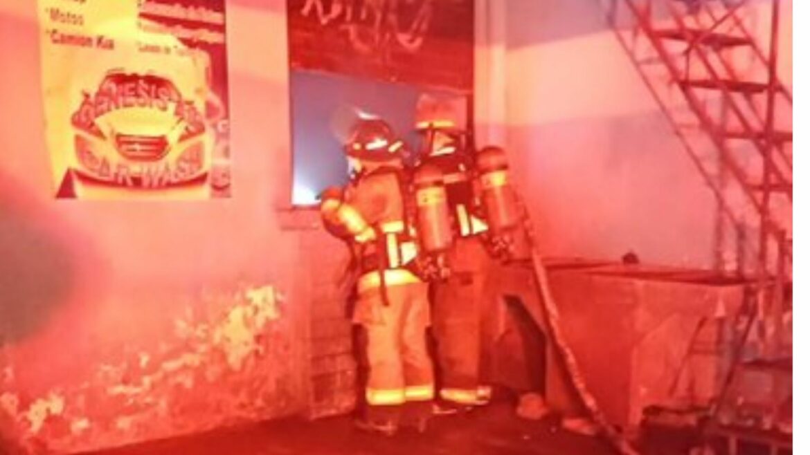 Bomberos atendió incendio en carwash en San Salvador