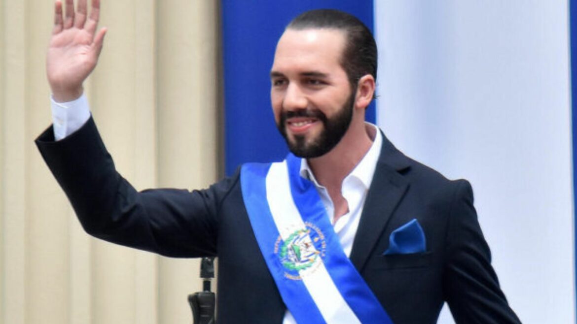 Bukele fue calificado como el mejor presidente del mundo con un 82% de aprobación, según estudio de Chile