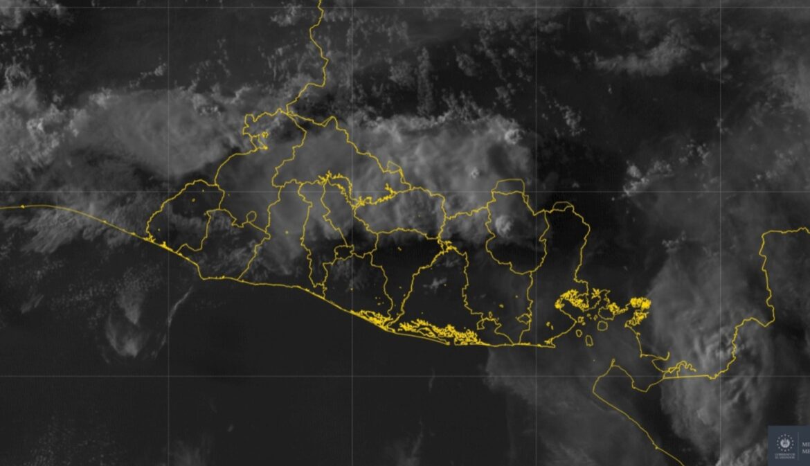Lluvias y tormentas por ingreso de humedad desde el pacífico