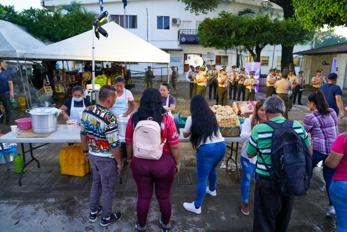 Mejicanos dio inicio a sus fiestas patronales con alborada, entrega de atol shuco y quema de pólvora
