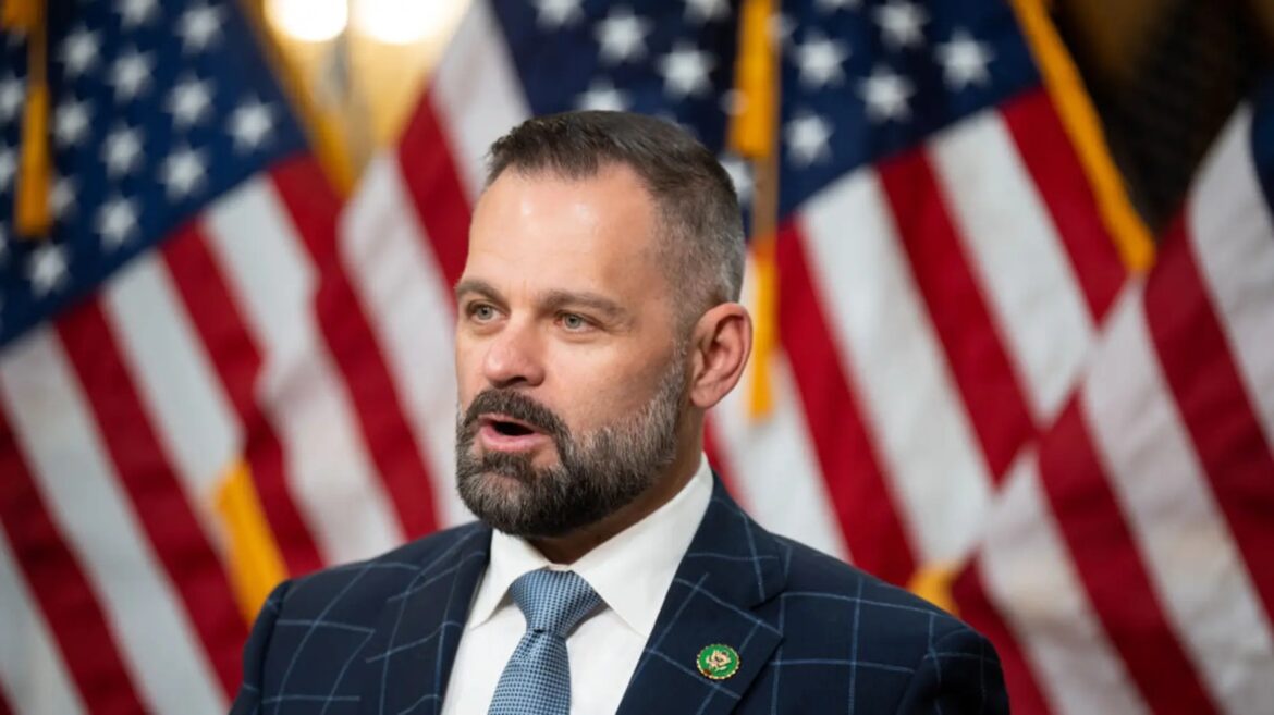 Republicano Cory Mills se suma a Caucus de El Salvador en el Congreso de Estados Unidos
