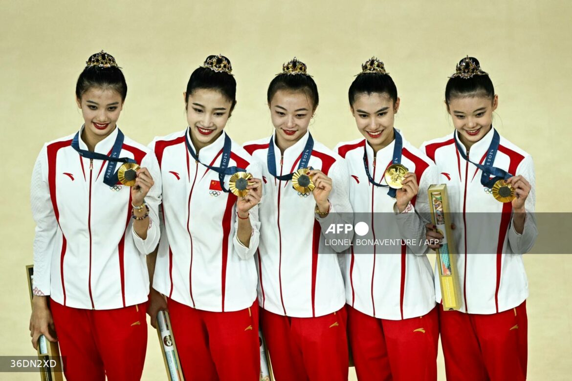 China logra el primer oro olímpico de su historia en gimnasia rítmica