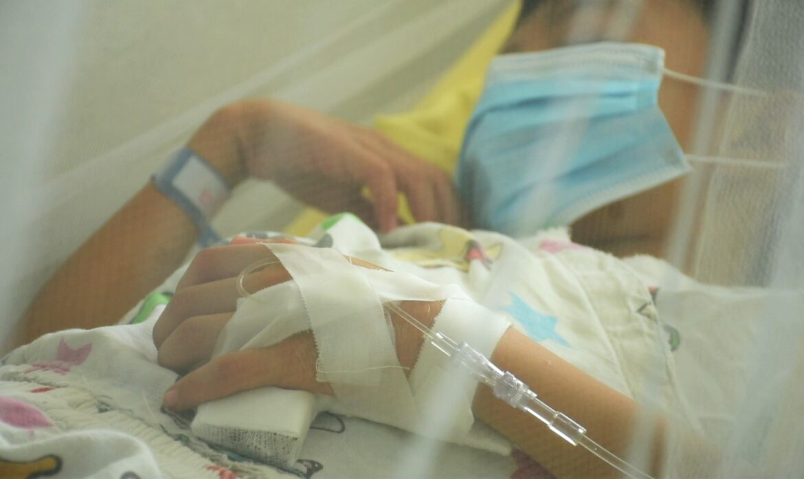 Aumentan a siete los fallecidos por dengue en El Salvador