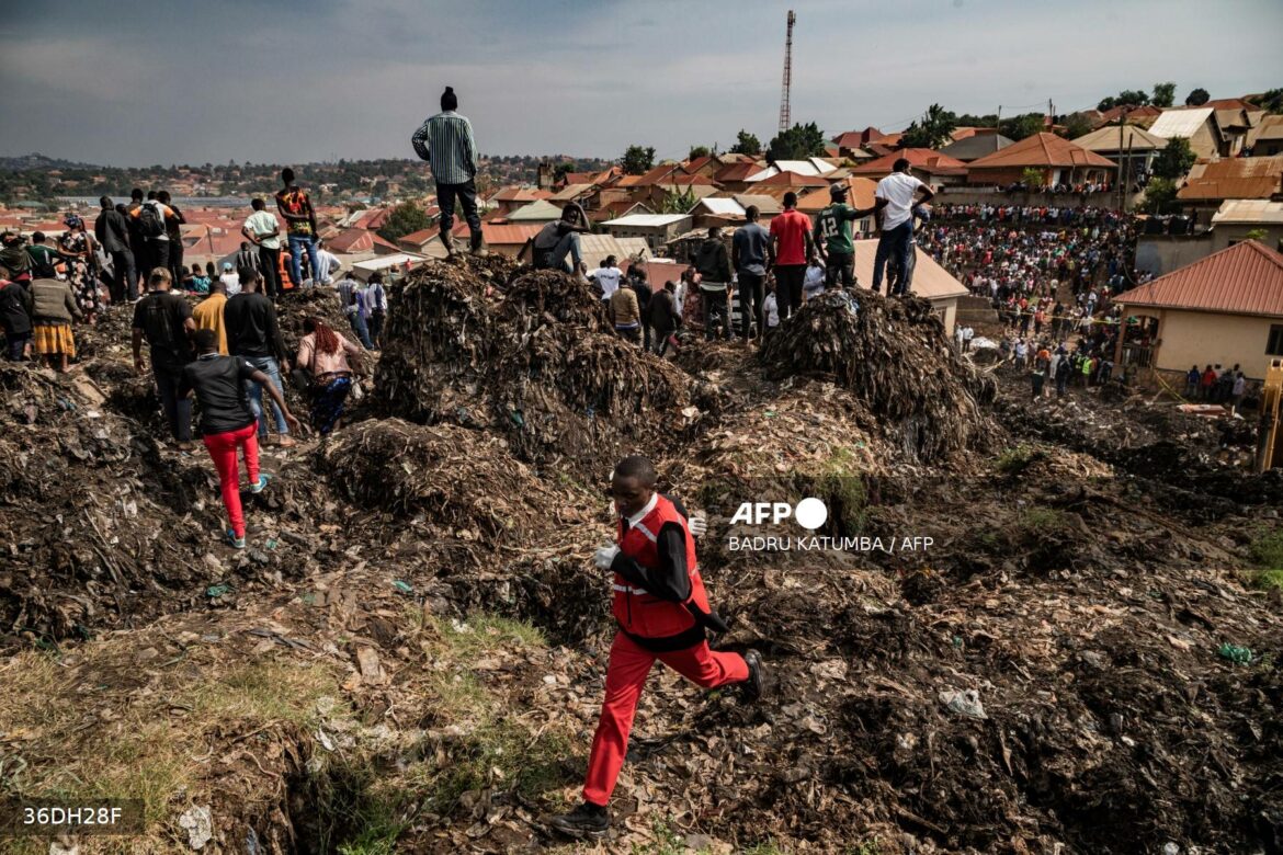 Al menos 23 muertos tras derrumbe de un vertedero en Uganda, según nuevo balance