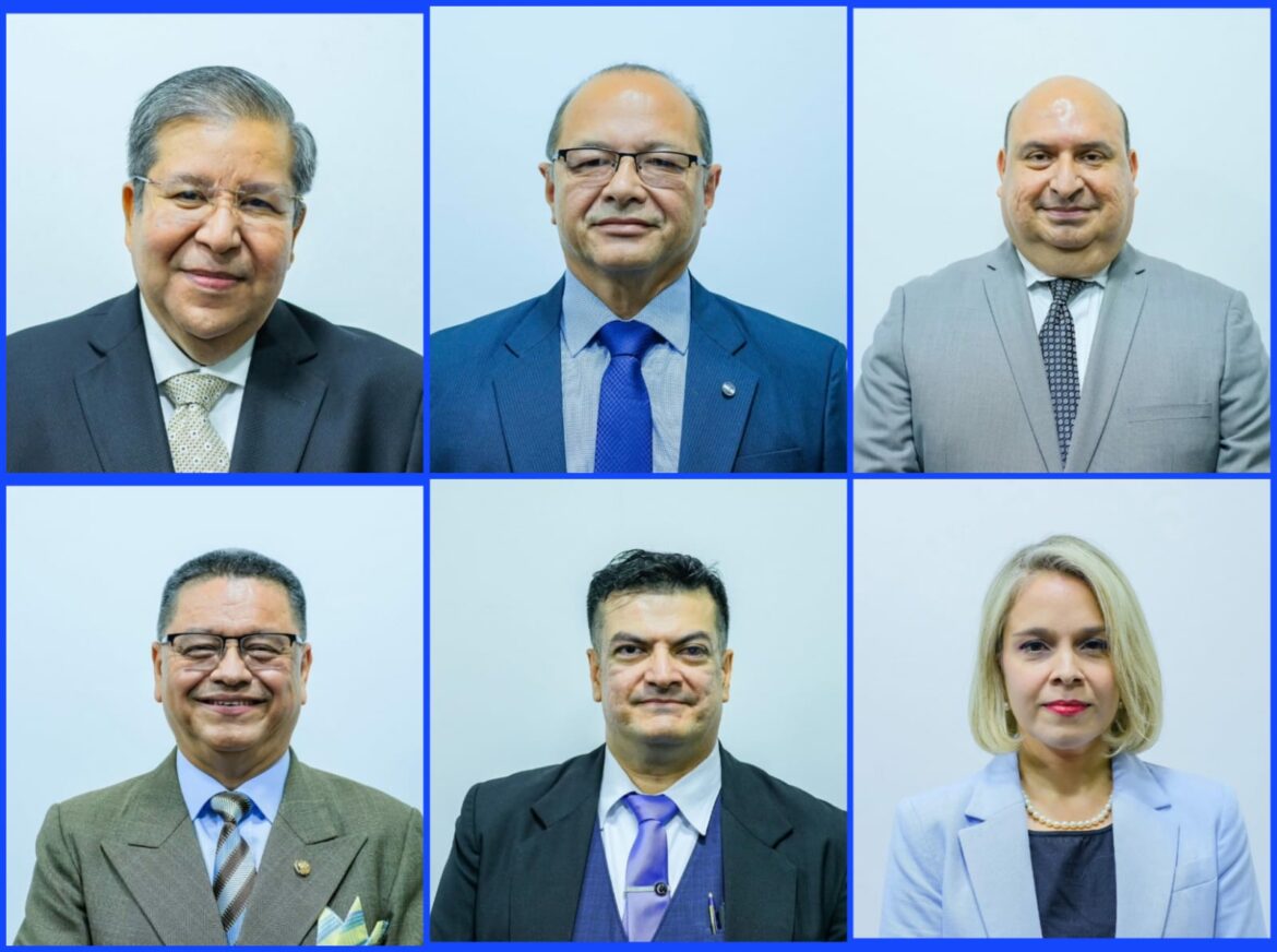 Comisión política entrevista a los primeros seis candidatos a magistrados de la CSJ