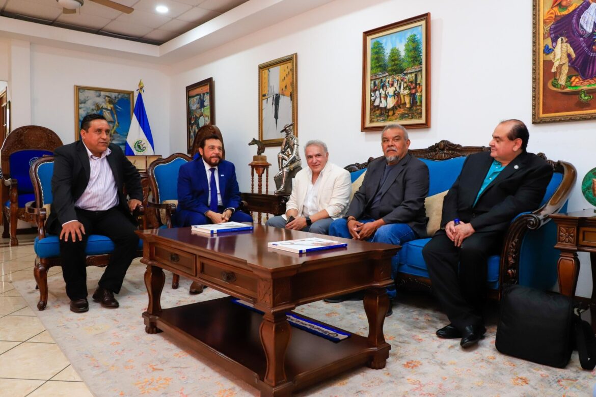 Vicepresidente Ulloa se reúne con representantes de Solazmar Internacional y El Salvador Foundation: «se encuentran interesados en invertir en proyectos habitacionales»