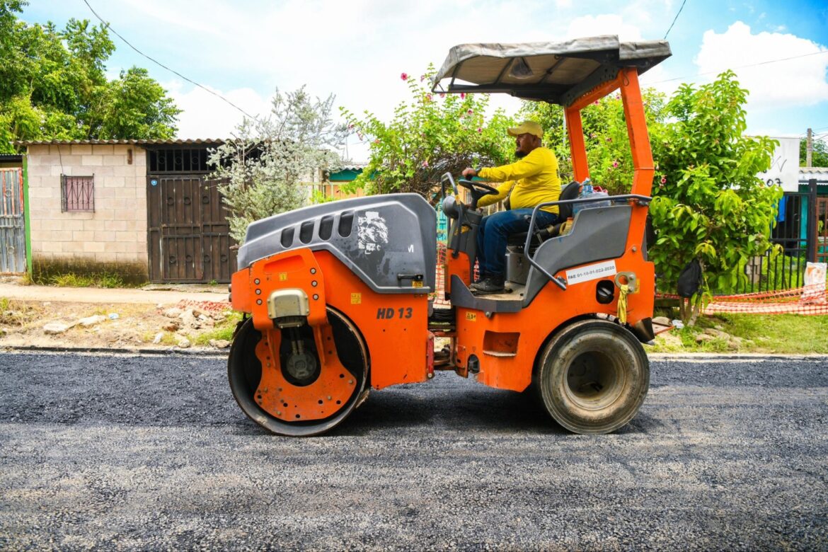 MOP sigue con obras de pavimentación en zona afectada por cárcava en Campos Verdes 2