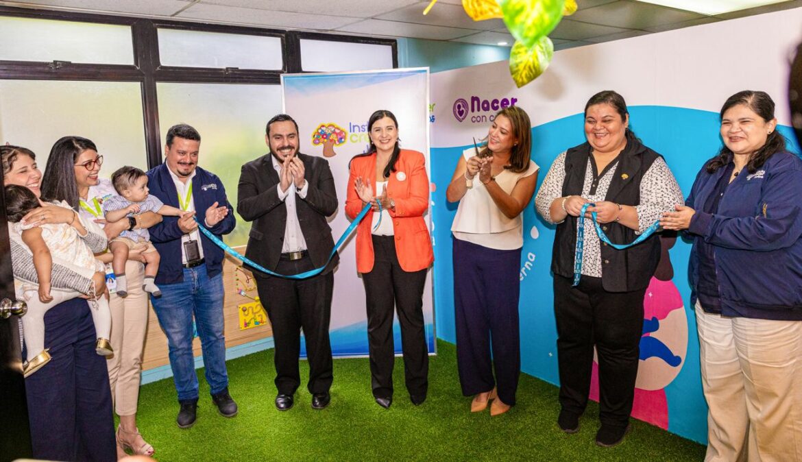 Inauguran nueva sala de lactancia materna en instalaciones del Instituto Crecer Juntos