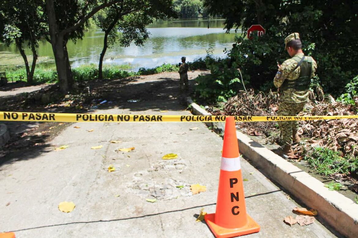 Localizan el cuerpo sin vida de un joven que falleció ahogado en la laguna Cuzcachapa, en Santa Ana