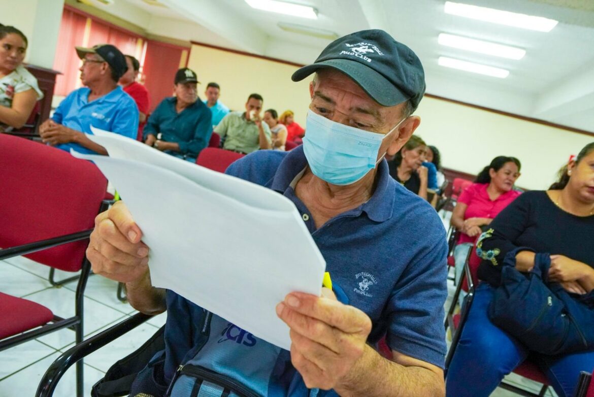 37 familias que fueron estafadas por ARGOZ ya firmaron su escritura de propiedad
