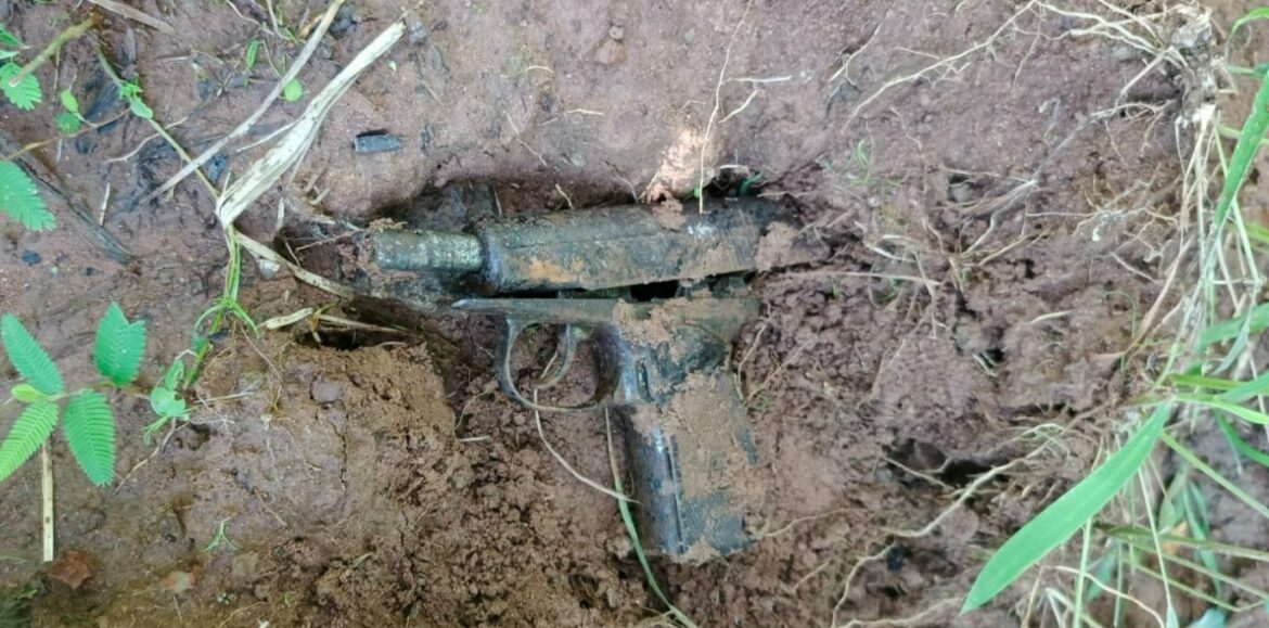 Ubican en calidad de abandono una pistola, calibre 9 milímetros