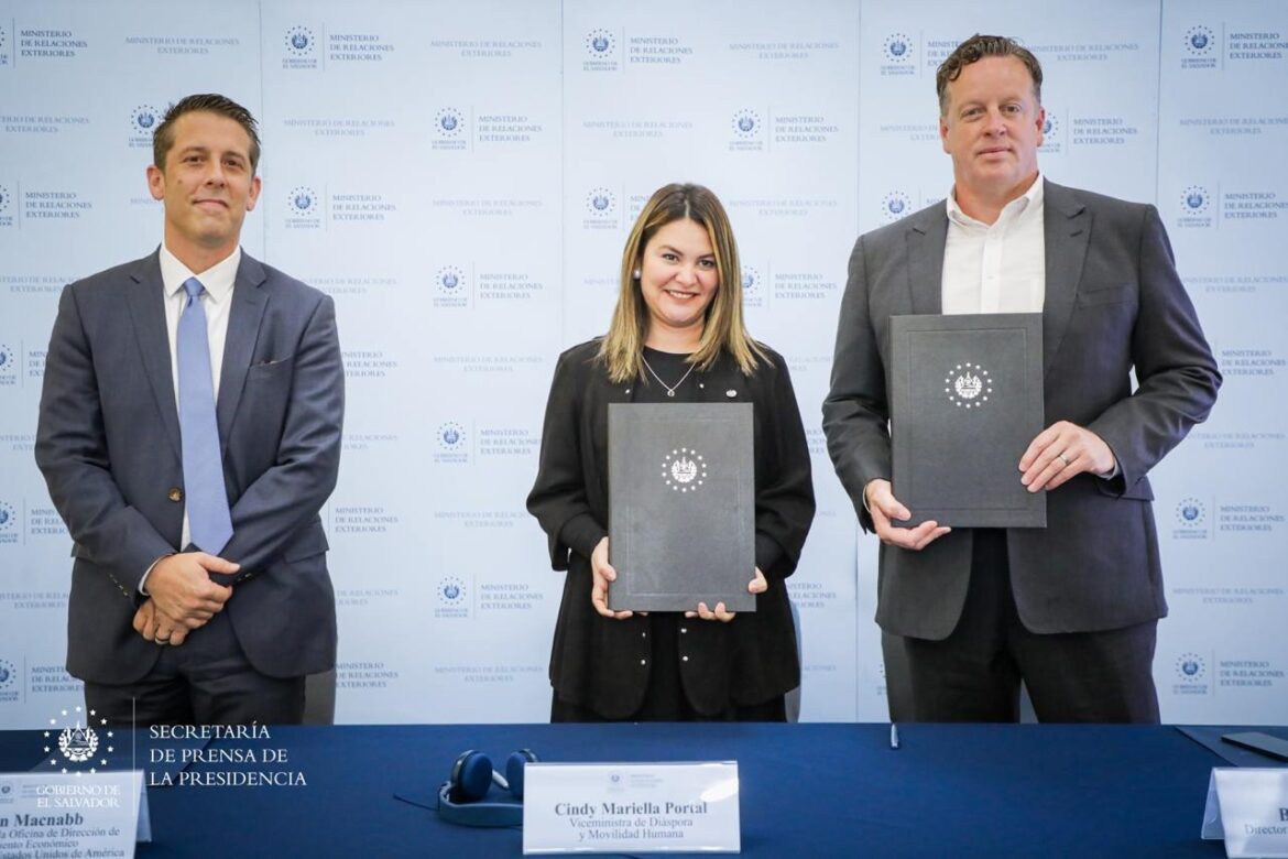 Gobierno firma acuerdo con empresa estadounidense para fortalecer el programa de Movilidad Laboral