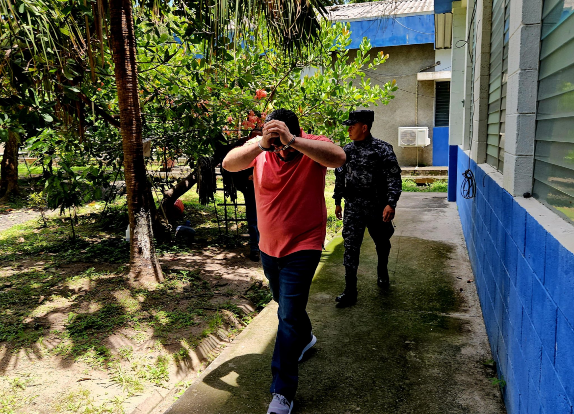 FGR entrega a Estados Unidos a un salvadoreño acusado por abuso sexual infantil en Georgia