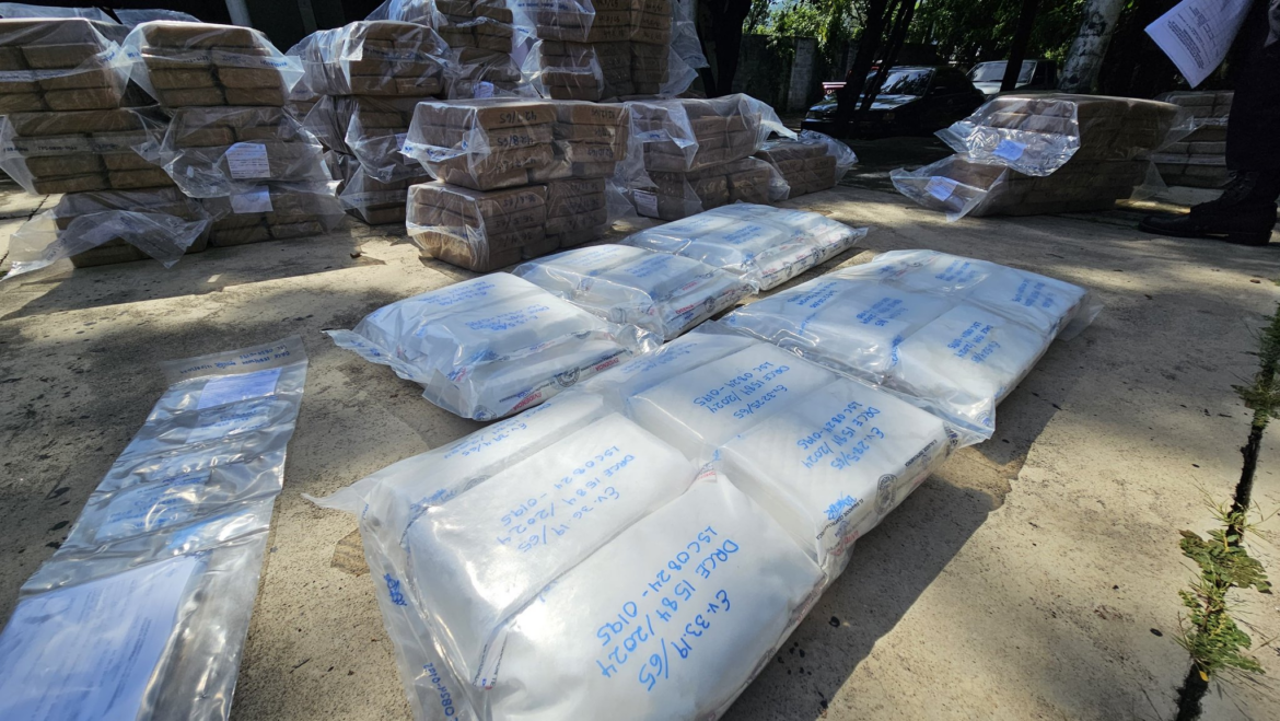 FGR y PNC inspeccionan destrucción de 1,550 kilos de cocaína valorada en más de $38 millones