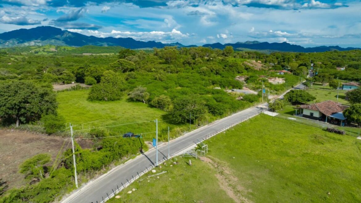DOM renueva calle rural en Concepción de Oriente, La Unión Norte