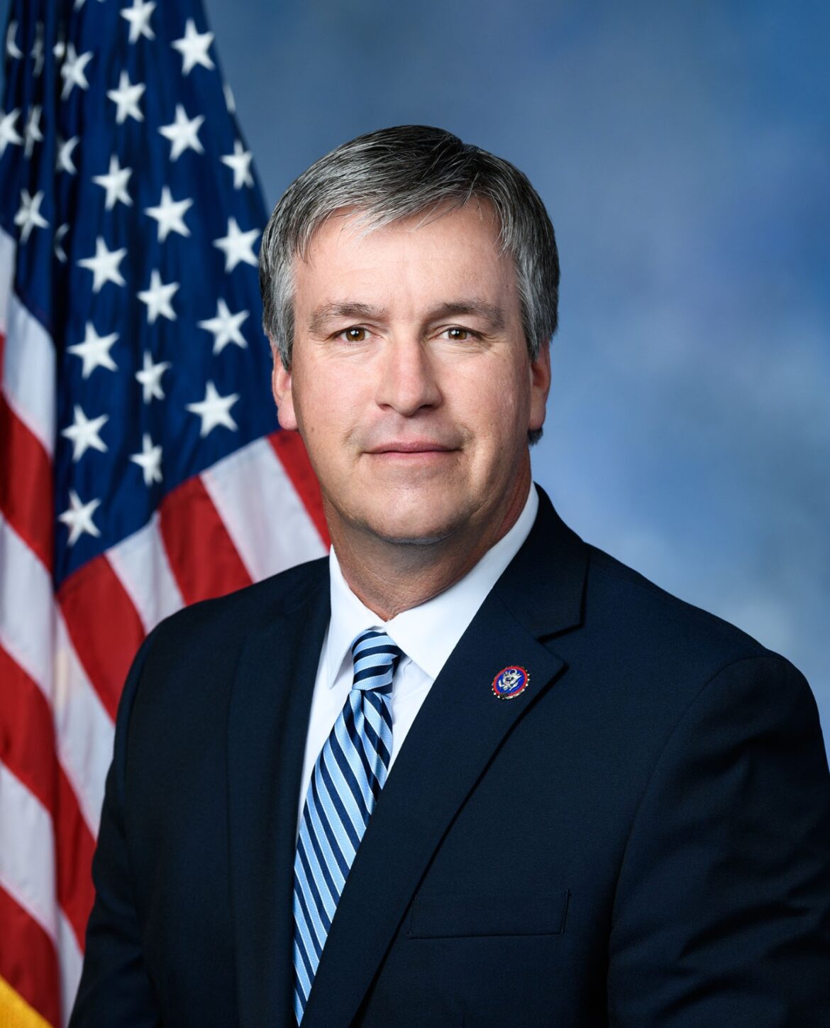 El republicano Barry Moore se suma a líderes dentro del Caucus El Salvador