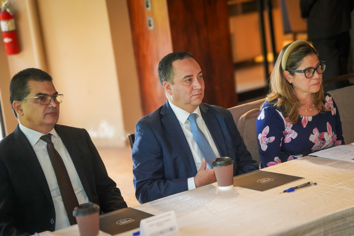 Unidad de Investigación Financiera de la FGR recibe herramientas de inteligencia financiera
