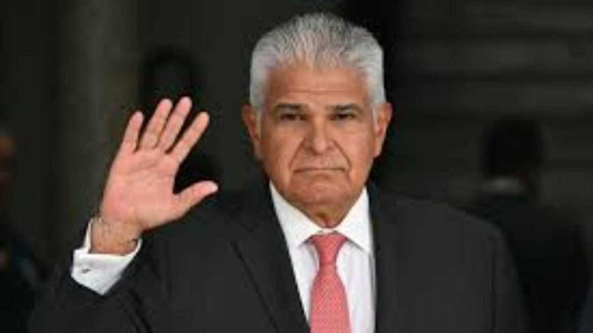 Presidente de Panamá anuncia toque de queda para «limpiar» las calles