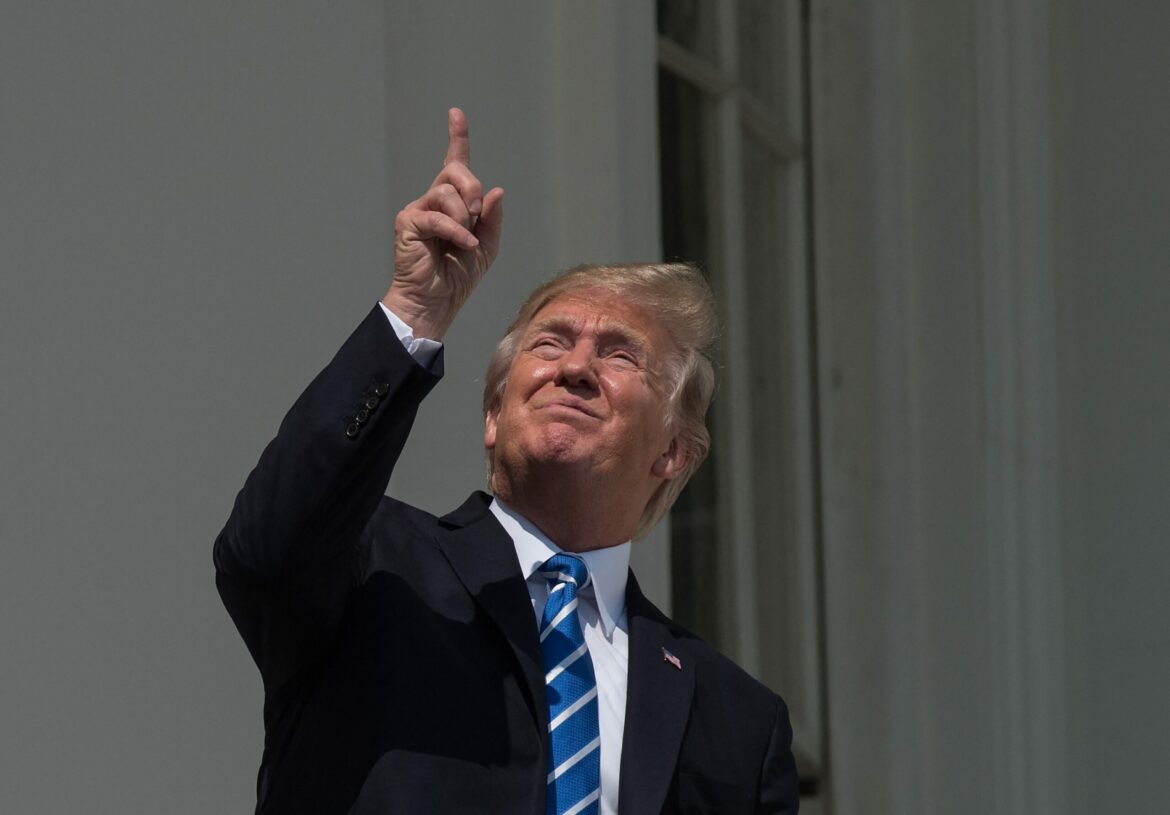 Trump promete fecundación in vitro gratuita si regresa a la Casa Blanca