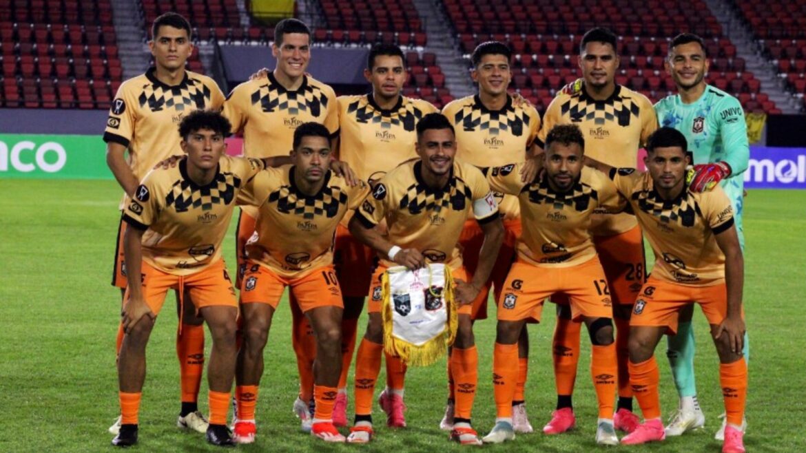Águila vence 3-0 al Atlético Independiente y avanza a los cuartos de final de la Copa Centroamérica