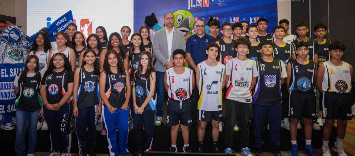 100 niños del torne Jr NBA serán seleccionados para para participar en un campamento junto a estrellas de la NBA