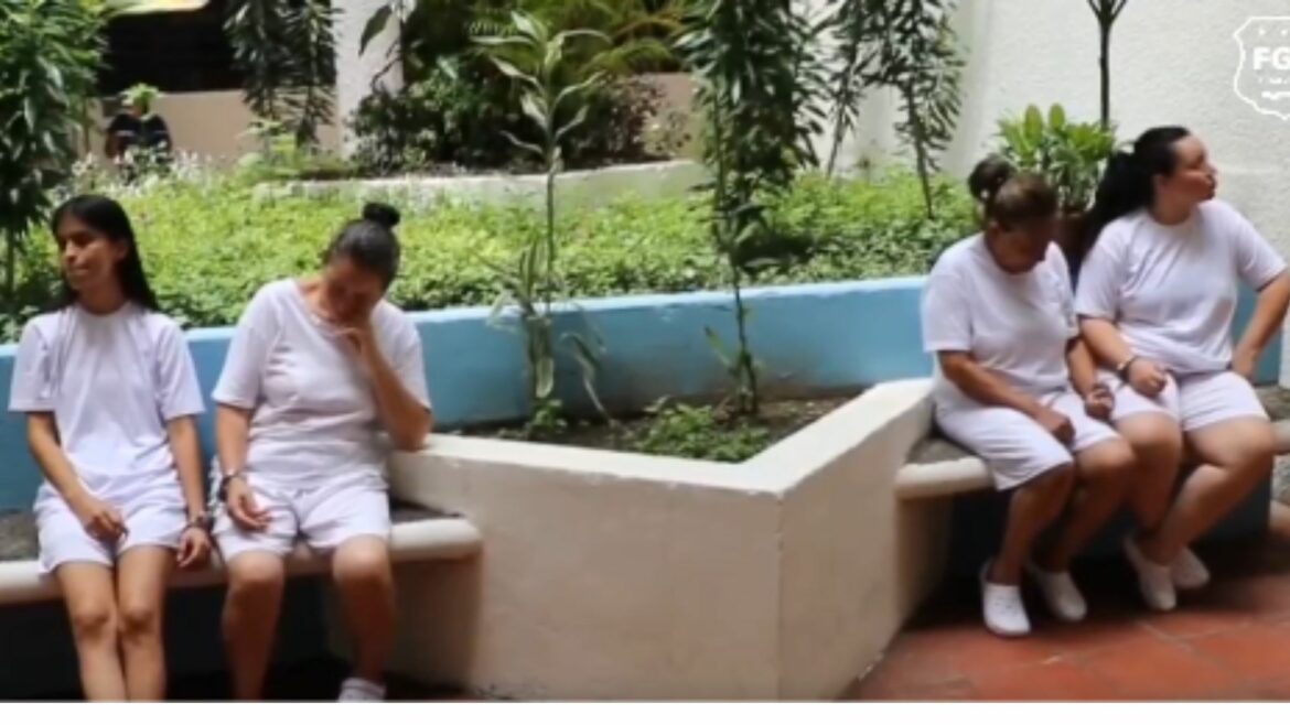 Ordenan instrucción formal para estafadores que prometían liberar a capturados por el Régimen de Excepción
