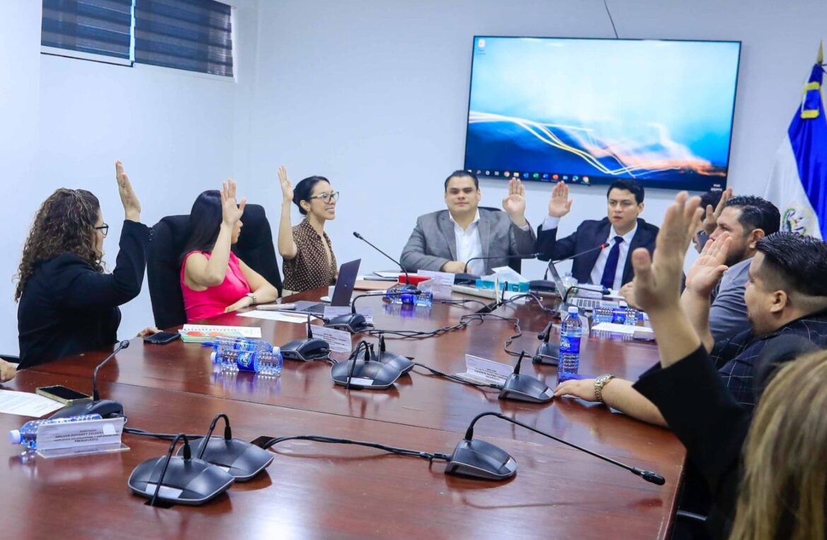 Dictámenes favorables para inyectar recursos al Proyecto de Transporte e Infraestructura Resiliente y facilitar el cumplimiento de las obligaciones tributarias, aduaneras y otras multas