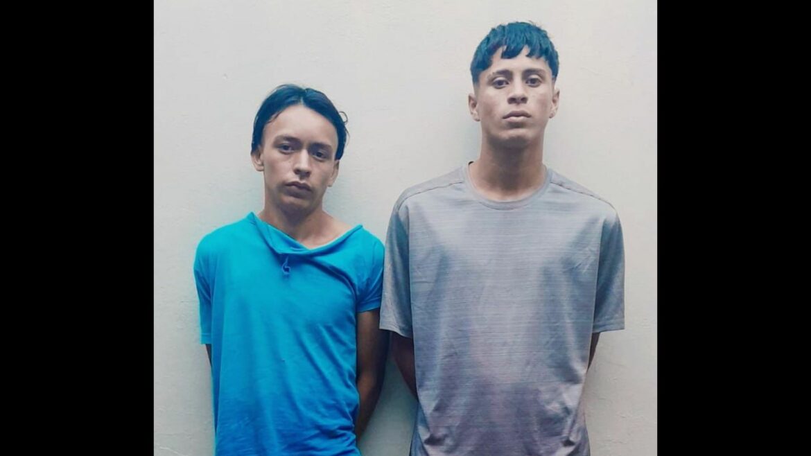 Capturan a dos homeboys de la MS13 que extorsionaban a comerciantes del cantón Los Amates en Jujutla