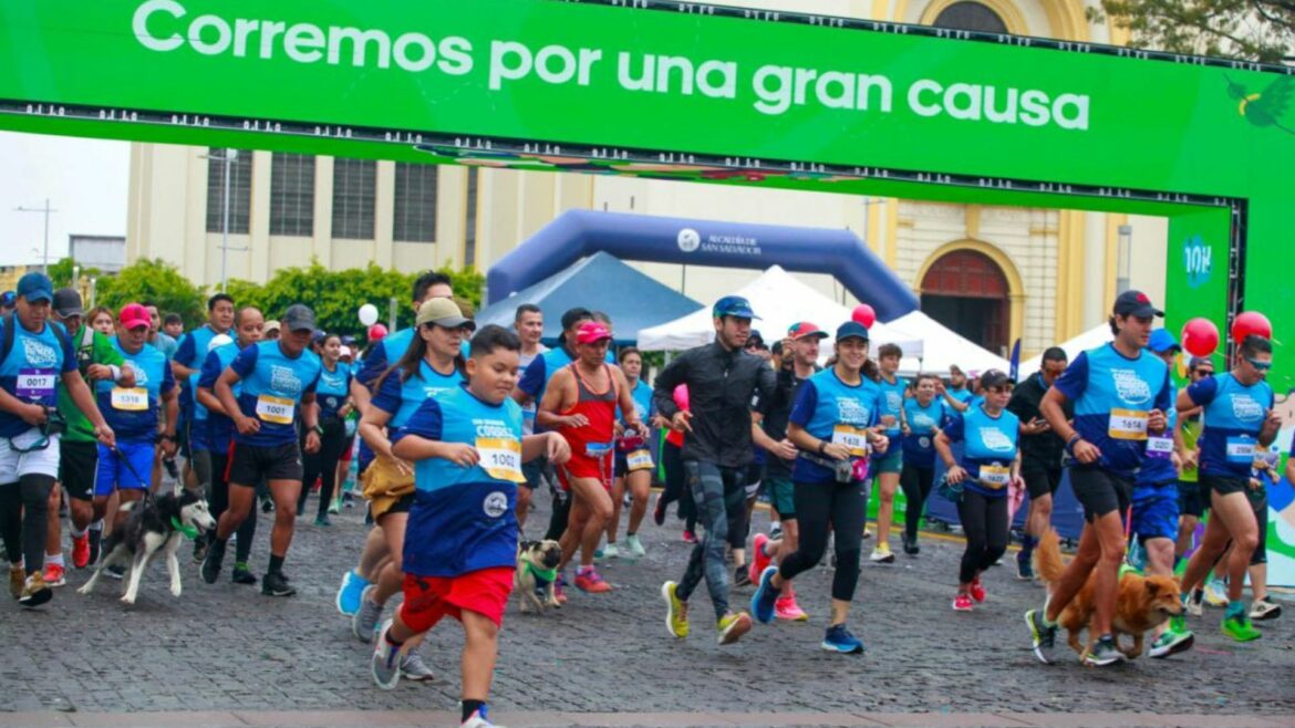 Alcaldía de San Salvador Centro realizó carrera benéfica para la atención de niños con fibrosis quística