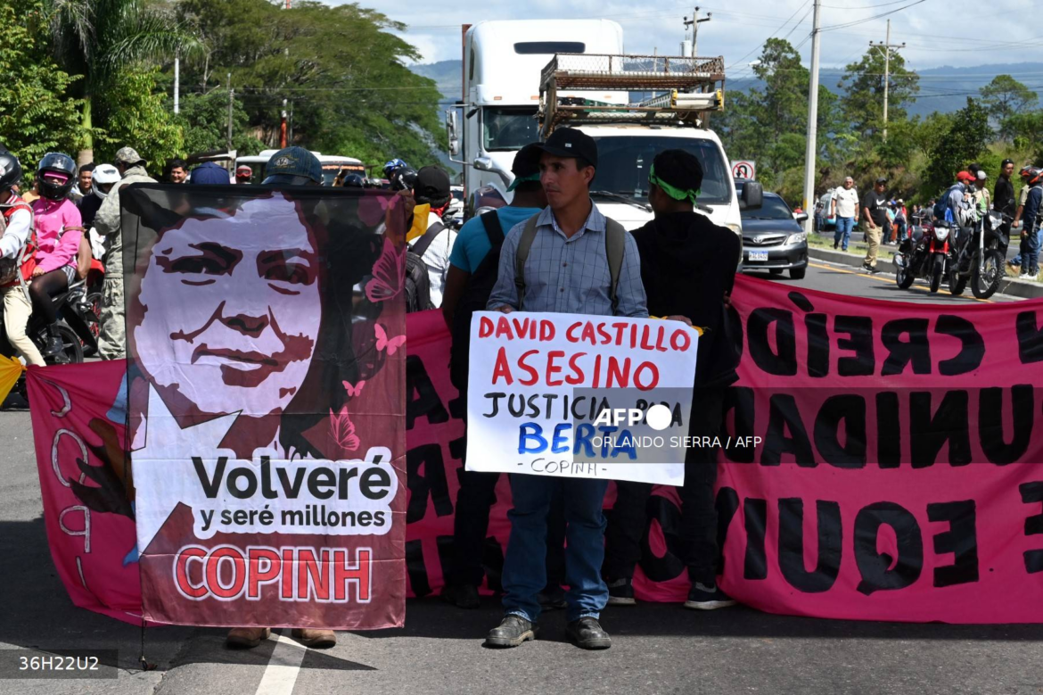 Bloquean principal ruta de Honduras en demanda de justicia para ambientalistas asesinados