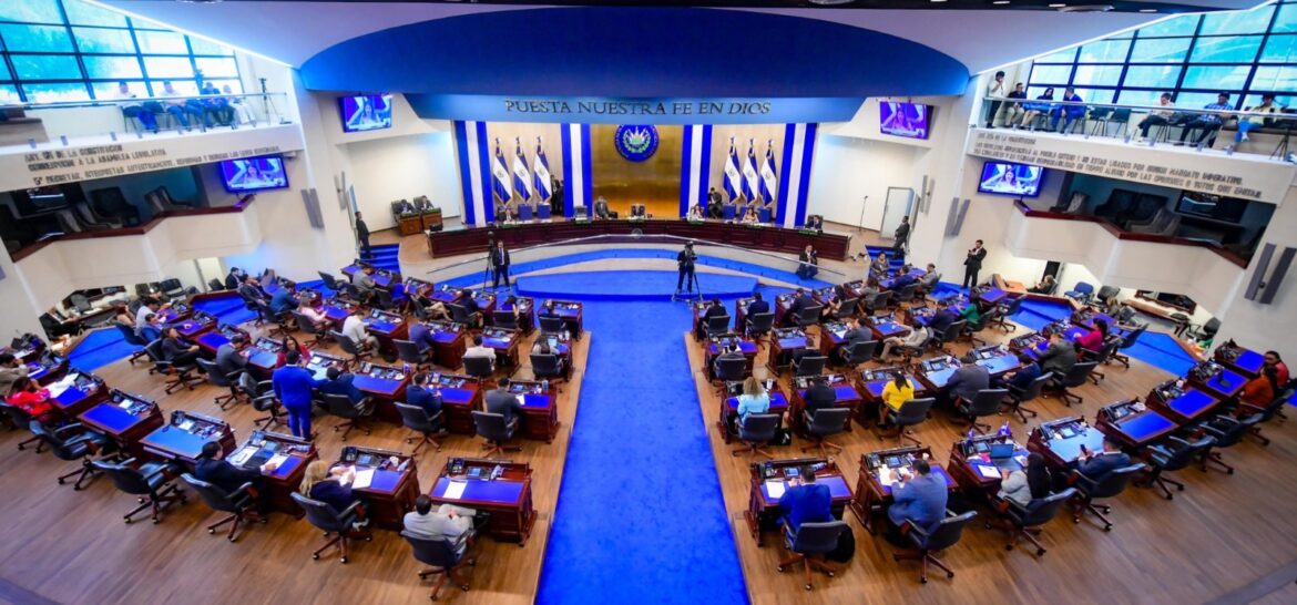 Hoy se realizará elección de magistrados del TSE: «Nosotros vamos a respetar lo que dice la Ley y  la Constitución», afirmó Ernesto Castro