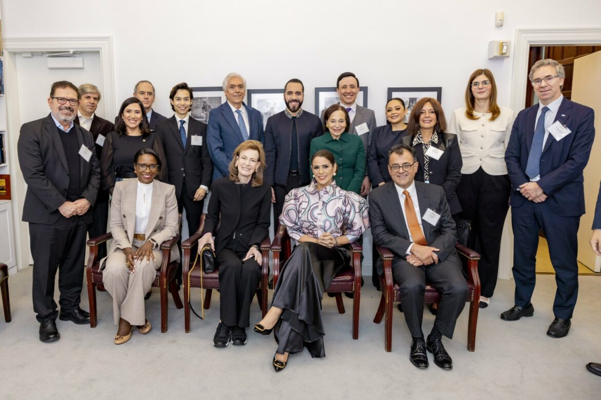 Presidente Bukele se reúne con empresarios miembros de Americas Society/Council of the Americas