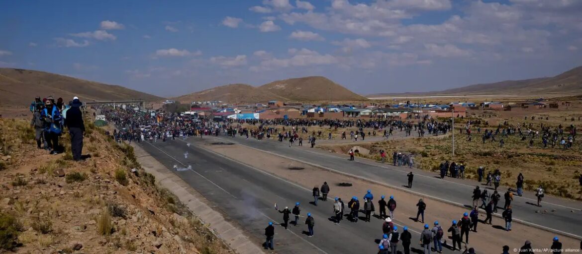 Evo Morales y sus seguidores suspenden bloqueos en Bolivia