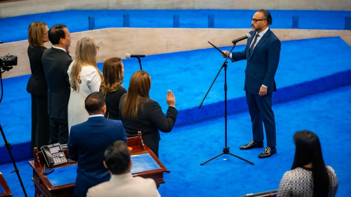 ¿Sorpresa? Nuevas Ideas eligió pluralmente a los magistrados del TSE: No se quedaron con el «poder» aunque tenían la mayoría «abrumadora»