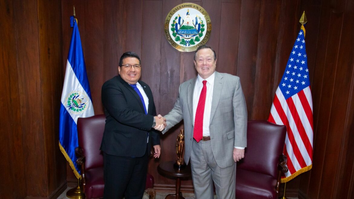 Embajador Duncan se reúne con nuevo presidente de CSJ, Henry Mejía