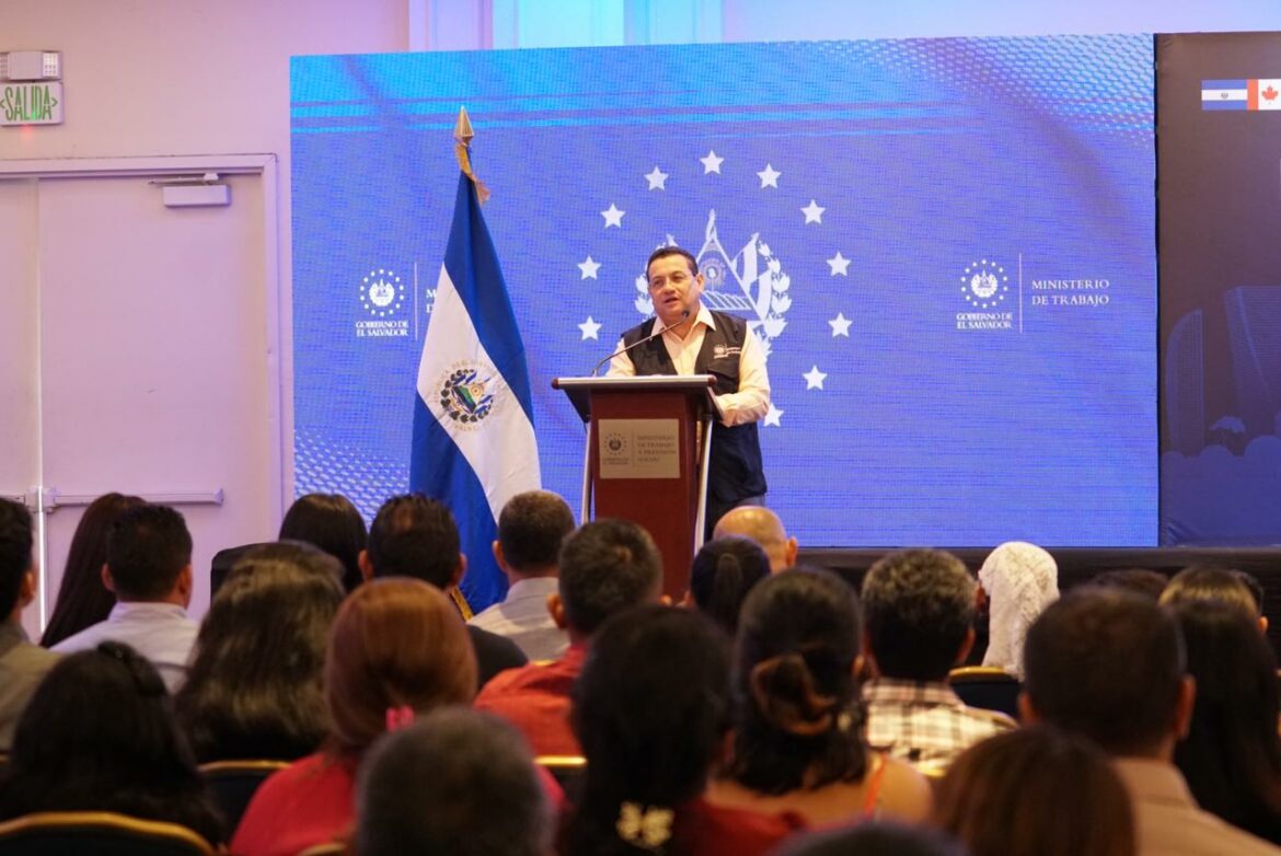 Ministro de Trabajo se reunirá con empleados municipales tras denunciar a alcaldes por irregularidades