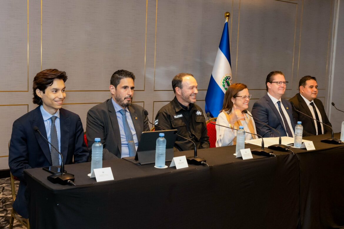Gobierno de El Salvador y Argentina firman convenios en Energía Nuclear y Cultura