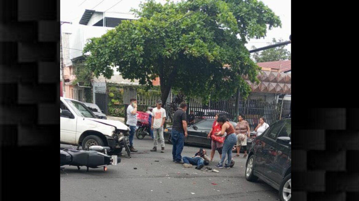 Al menos tres motociclistas resultaron lesionados en diferentes accidentes de tránsito en San Salvador