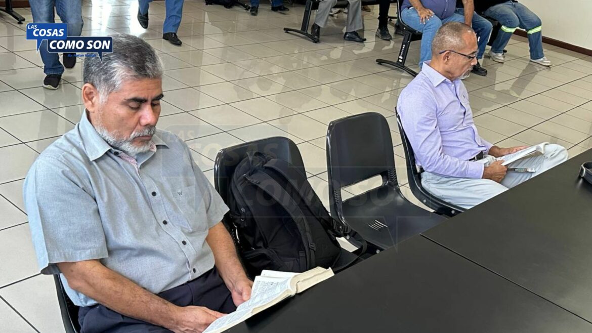 Exministro de Justicia, Raúl López, afirma que ASOCAMBIO se creó por solicitud de la CCR: Había «desorden» administrativo en las tiendas de los centros penales