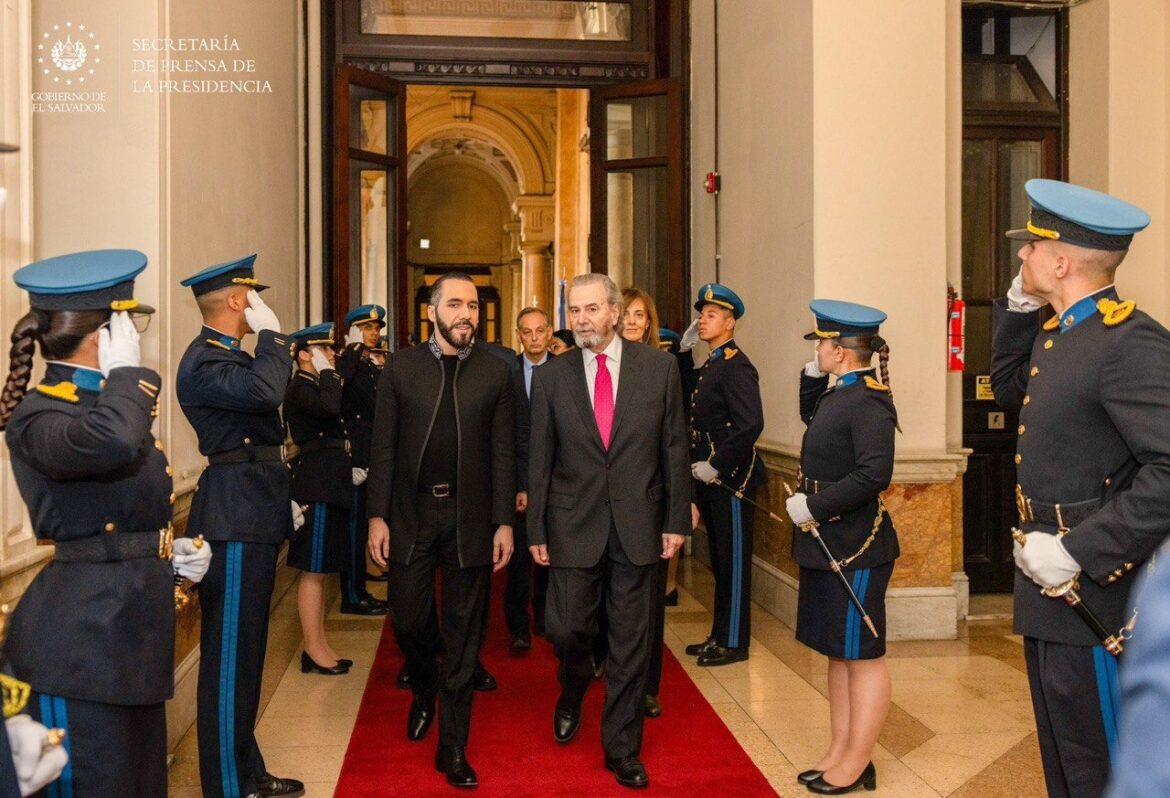 Encuentro entre Bukele y el presidente de la CSJ de Argentina