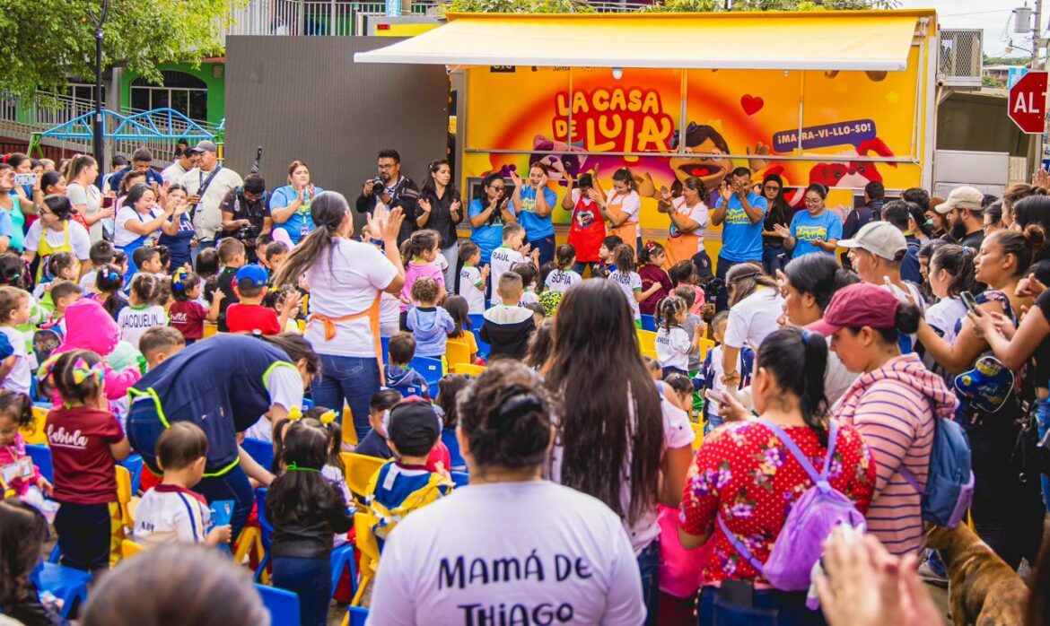 Inicia la gira ¡A jugar con Lula!, impulsada por la primera dama de la República, Gabriela de Bukele