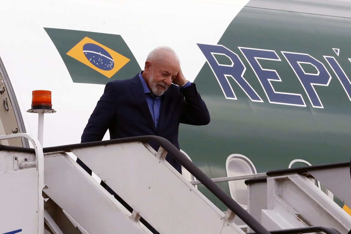 «Problema técnico» en avión de Lula le obliga a volver a México