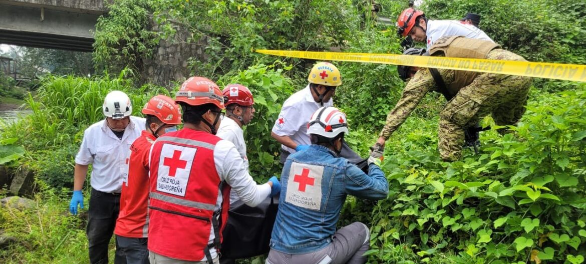 Recuperan el cuerpo sin vida de un hombre en carretera que conduce a Jayaque