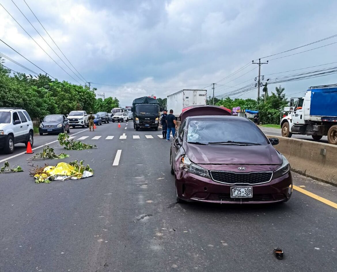 Mujer muere atropellada en la carretera Panamericana, en la jurisdicción de Nejapa